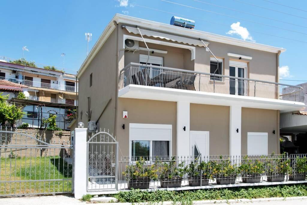 Вилла Endless Sea View House Неа-Ираклия Экстерьер фото